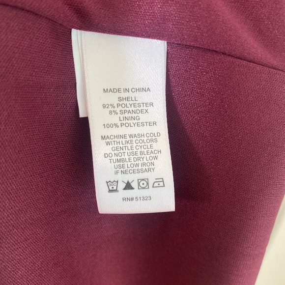 1. State v neck sleeveless velvet dress size-22W - Picture 2 of 7